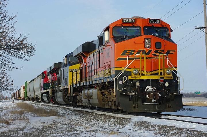 BNSF 7560 - ES44DC.jpg